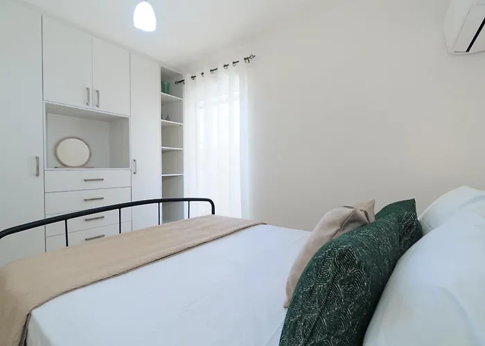 Oikies Luxury Apartments With Private Free Parking Area